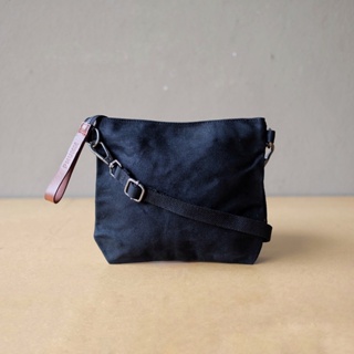 กระเป๋าผ้าแคนวาส A5 KIT BAG (สีดำ)