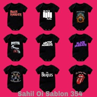 ชุดจั๊มสูท เสื้อยืด ผ้าฝ้าย พิมพ์ลายวงร็อค Avenged Sevenfold the Beatles black sabbath pantera iron Maiden ARCTIC MONKEY MEGADETH สีดํา สําหรับเด็กผู้ชาย และเด็กผู้หญิง