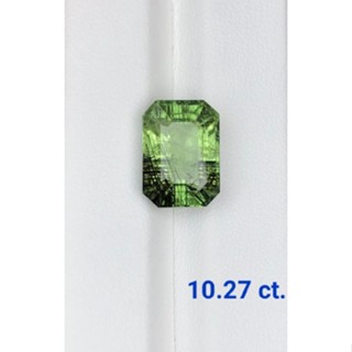 พลอยแท้100%เพอริโด ( Rutile Peridot)10.27กะรัตเหมาะทำเครื่ิองประดับแหวน สร้อยคอ