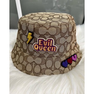 พร้อมส่ง Coach Disney X Coach Signature Jacquard Bucket Hat With Evil Queen (Limited)