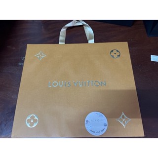 ถุงกระดาษแท้100% Louis vuitton box ( มือสอง) ของแท้พร้อมส่ง สภาพดีมาก