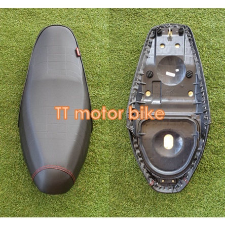 เบาะรถเวฟ125R 125s ยี่ห้อ AKS ผ้าหนัง ยกเว้น125s ไฟเลี้ยวบังลม   #เบาะเวฟ125r    #เบาะเวฟ125s   #เบา