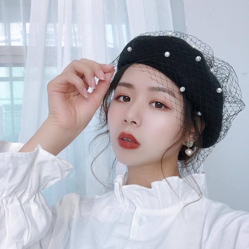 พร้อมส่ง หมวกเปเร่ต์วูลแต่งมุกขาว เย็บตาข่ายสไตล์ผู้ดีอังกฤษ แต่งแนวเกาหลีก็สวยเก๋ อุ่นด้วยค่ะ