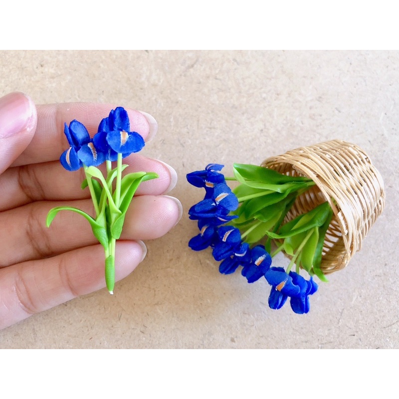ดอกไม้ดินปั้น สีน้ำเงินขนาด 4.5 cm. ราคา/ชิ้น