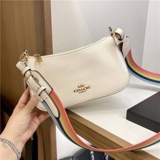 NEW COACH CROSS BODY BAG 🛍️JES BAGUETTE สีขาวสวยมาก