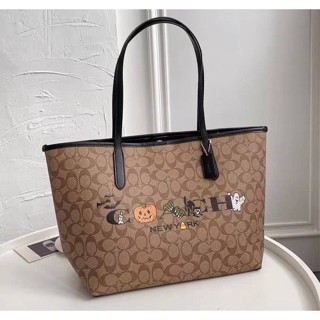 COACH CITY TOTE IN SIGNATURE CANVAS WITH HALLOWEEN (COACH 5714)