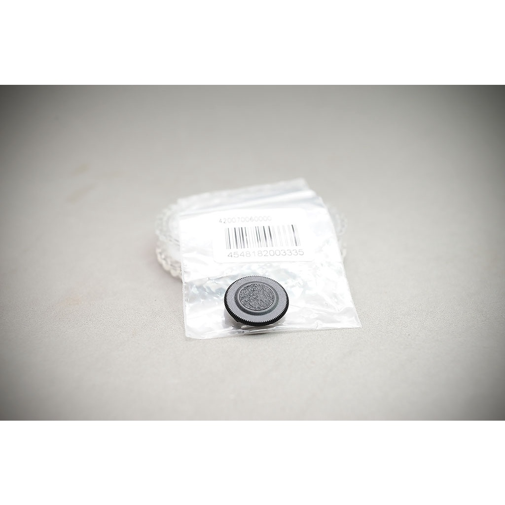 ฝาปิด ถ่าน Leica MP / M6 / M6 TTL / M7 ของแท้ สีดำ อะไหล่ parts ของใหม่