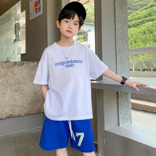 COCO.kid🚚ชายชุดฤดูร้อน 2022 เด็กใหม่ฤดูร้อนชุดเสื้อยืดแขนสั้นขนาดกลางและใหญ่เสื้อผ้าเด็กหล่อกีฬาชุดสองชิ้น