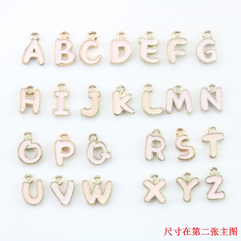 จี้ตัวอักษรภาษาอังกฤษ 26 ตัว ขนาดเล็ก สีชมพู แฮนด์เมด diy สําหรับทําเครื่องประดับ ต่างหู สร้อยข้อเท้า ต่างหู สร้อยคอ