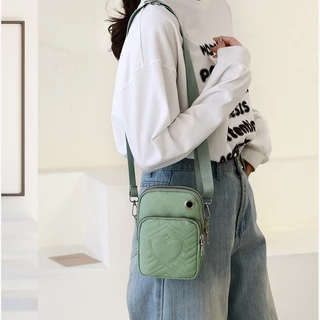 (w235)กระเป๋าสะพายข้าง แต่งซิปสีเงินสวยงาม ลายหัวใจน่ารัก vgetbag