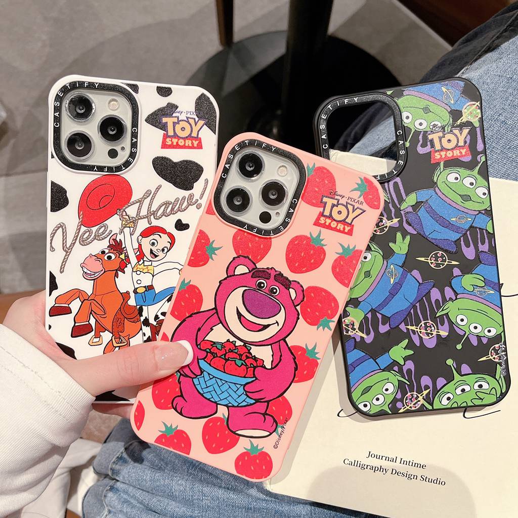 เคสโทรศัพท์มือถือ TPU นิ่ม กันรอยขีดข่วน ลายการ์ตูนเอเลี่ยนหมี สตรอเบอร์รี่ ทอยสตอรี่ สําหรับ iPhone 14PM 11 13 Pro Max 12 14Plus XR