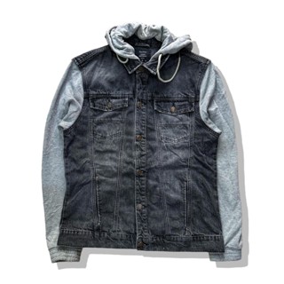 Bershka Men Hooded Denim Jacket รอบอก 43”