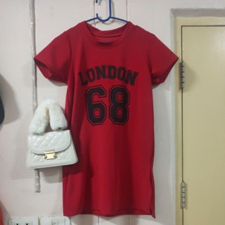 เดรสสีแดงสกรีนคำว่าลอนดอน 68