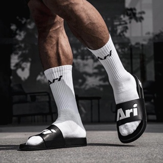 ARI SLIDE SANDALS - BLACK/WHITE รองเท้าแตะของแท้จากอาริ