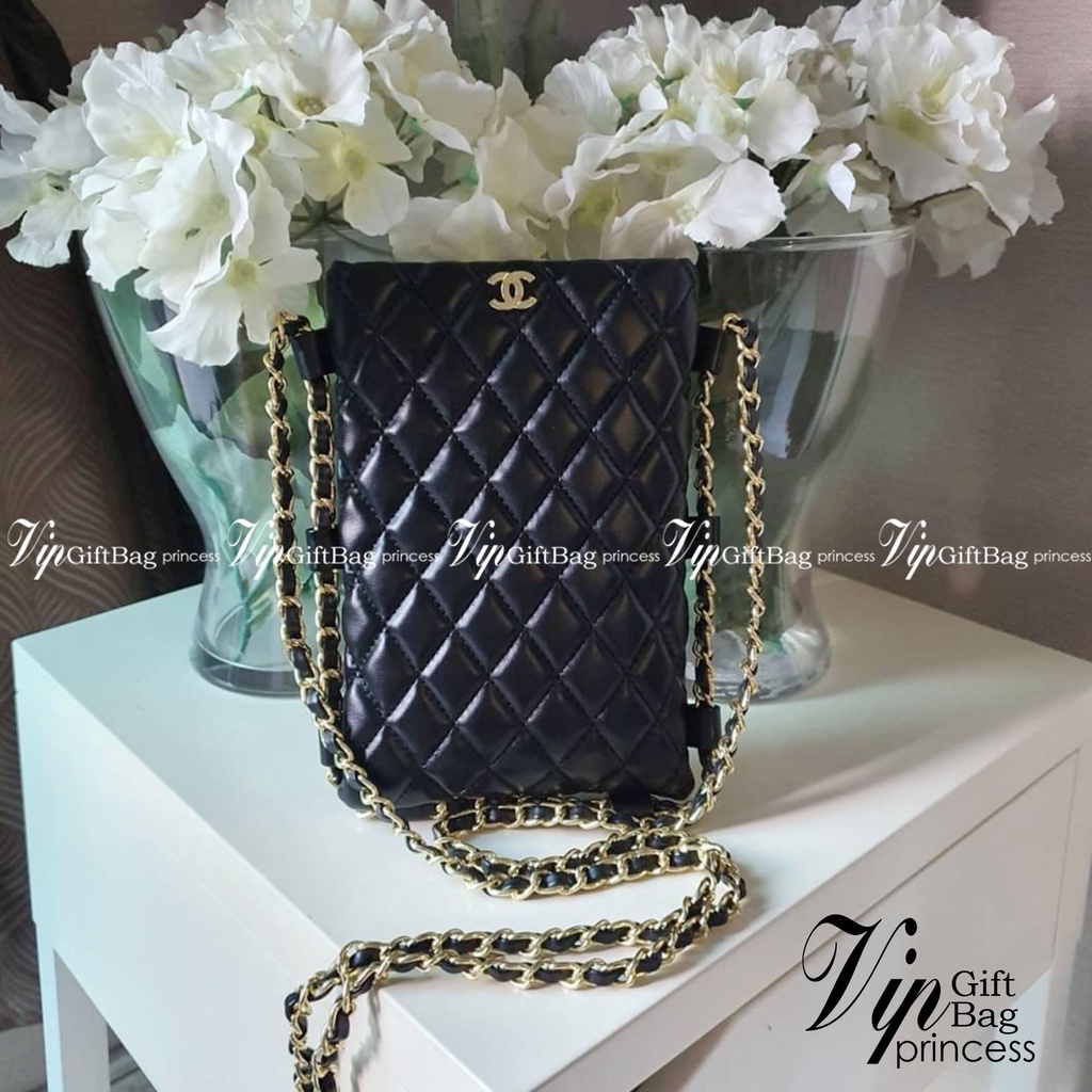 Chanel classic mini quilted with leather chain / CHANEL VIP GIFT CROSSBODY CHAIN BAG / Chanel Phone Bag กระเป๋าทรงสะพาย
