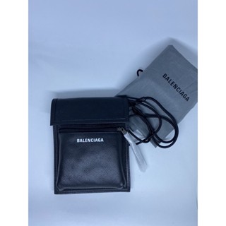 New‼️ Balenciaga explorer pouch  ดำ หนังวัวหายาก