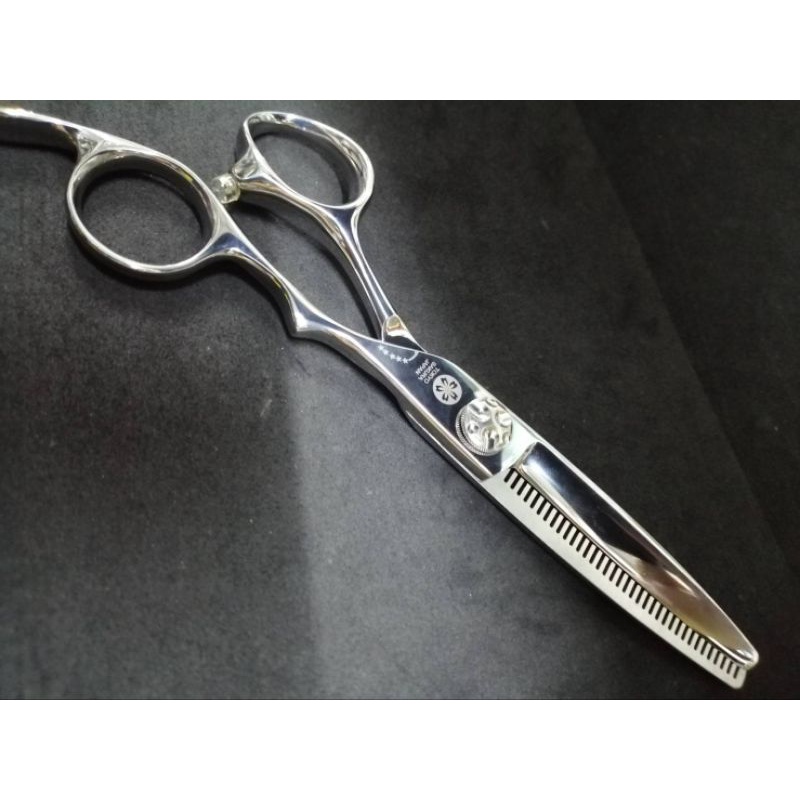 กรรไกรฟันปลารีเวิร์ส 6"TOKYO SAKURA JAPANของแท้💯%