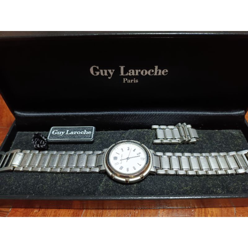 Sales!!! 1500.-รวมส่ง นาฬิกา Guy Laroche มือสอง ใช้ได้ไม่ได้ไม่รู้นะครับ ถ่านหมดนานแล้ว