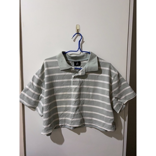 เสื้อครอปเชิ้ต URTHE มือสอง