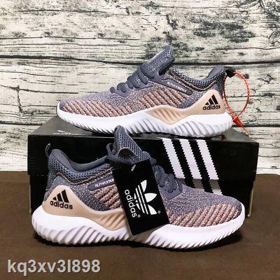 adidas รองเท้าสันทนาการสําหรับผู้ชายและผู้หญิงรองเท้ากีฬาแฟชั่น( 36-44 )