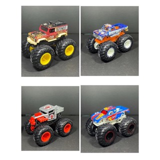 Hot Wheels Monster Truck บิ๊กฟุต ล้อยาง ขนาด 1/64 (3)