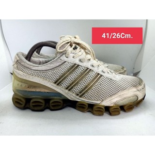 Adidas Size 41 ยาว 26 รองเท้ามือสอง ผ้าใบ แฟชั่น ทำงาน ลำลอง เที่ยว