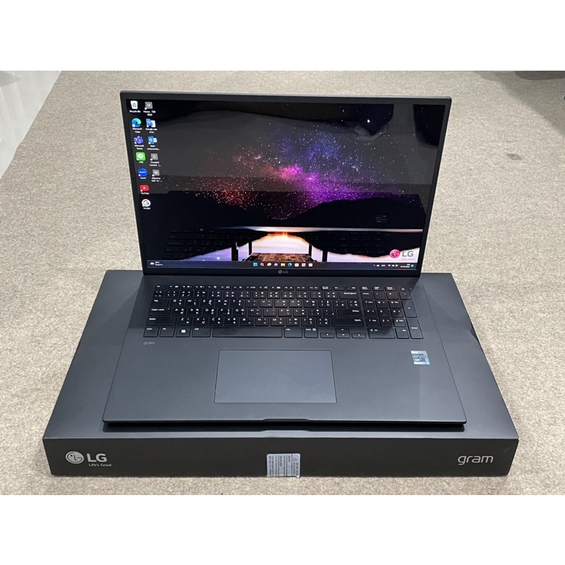 ส่งต่อ Notebook LG Gram 17 นิ้ว i7 ram 16 SSD 512 GB ประกันถึง 1 ตค 2024