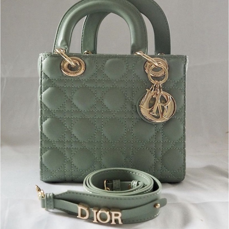 กระเป๋า คริสเตียน ดิออร์ Dior Lady Medium 10” Green (Lambskin) Leather Gold Hardware มือสอง งานลุ้นแท้