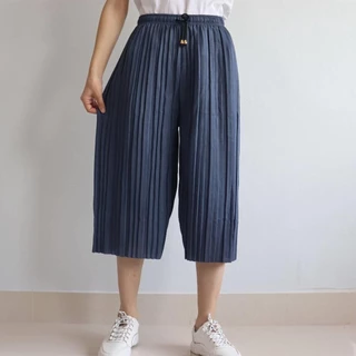 กางเกงอัดพลีทขากว้างผ้าหนังไก่สีพื้นผ้าเย็นใส่ไม่ร้อน รุ่น7119/720ทรงหลวม เอวกางเกงมีเชือกผูกรูดได้ สินค้าพร้อมส่งจากไทย