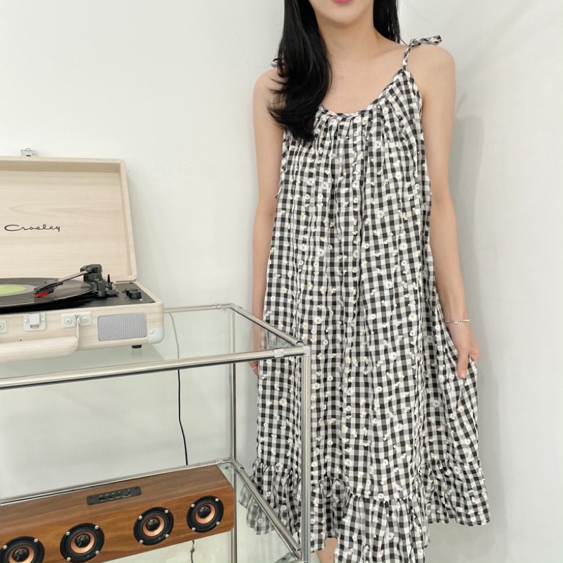 พร้อมส่ง☘︎︎ นำเข้าจากเกาหลี🇰🇷 Flowerdays Daisy Check Pyjamas Dress🖤🤍💛