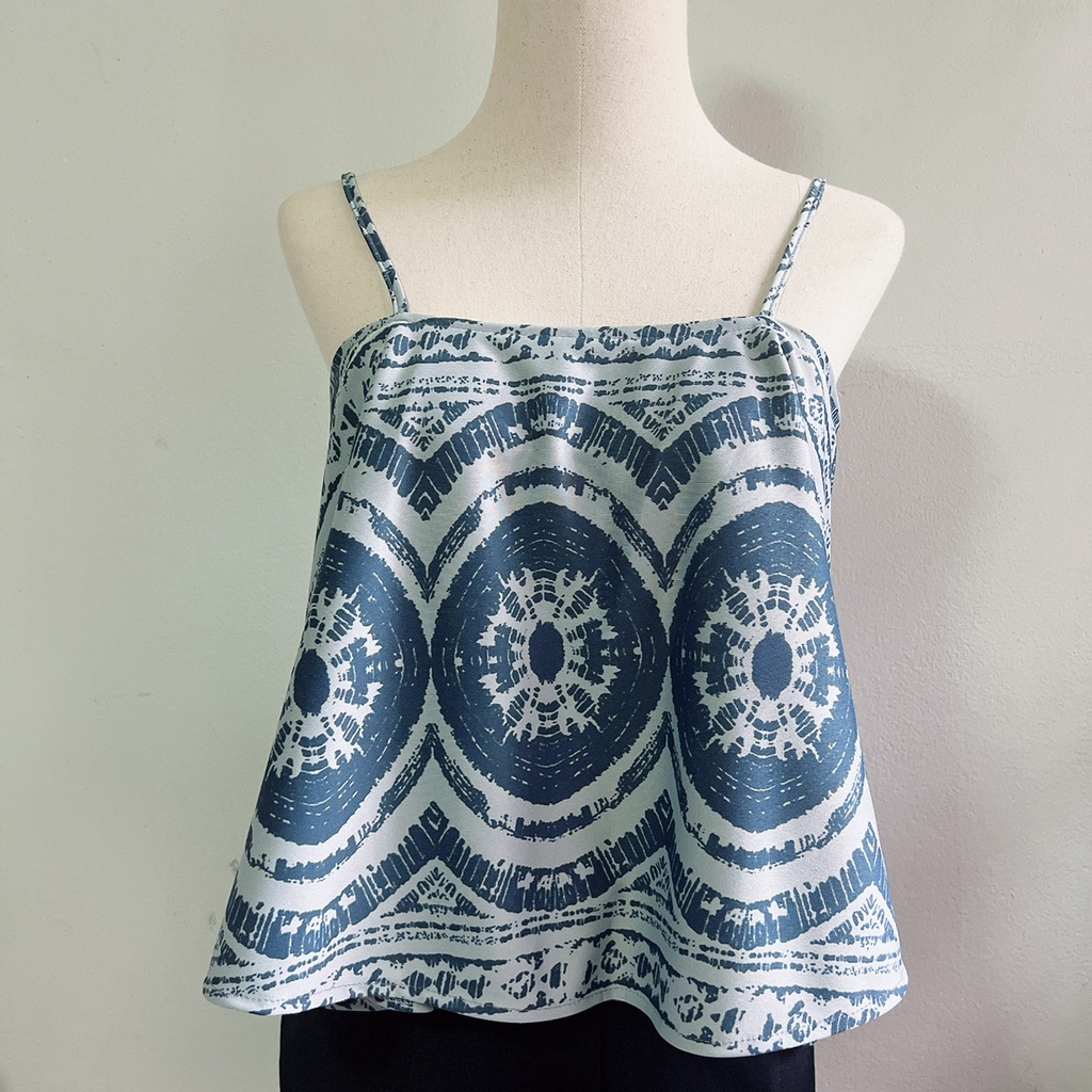 สายเดี่ยว ชายบานย้วย ผ้าพิมพ์ลาย ไซส์รอบอก 34-44 นิ้ว