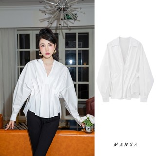 MANSA white asymmetric shirt oversize เสื้อเชิ้ตสีพื้น เสื้อโอเวอร์ไซส์ เสื้อแขนพอง