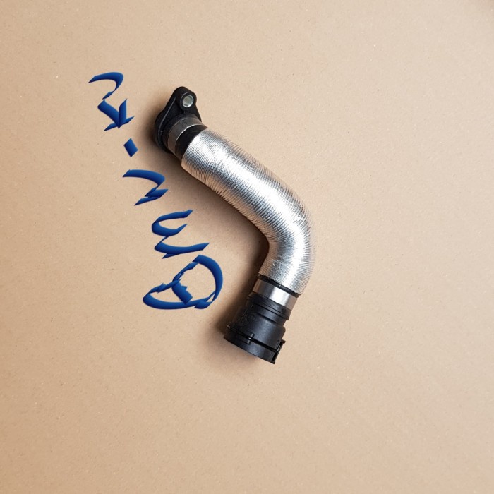 ท่อปั๊มน้ํา E46 E90 N42 N46 11537572159 11537572158