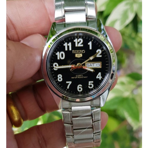 SIERO นาฬิกาข้อมือผู้ชาย สายสแตนเลส สีเงิน/หน้าดำเลข รุ่น SR-M011