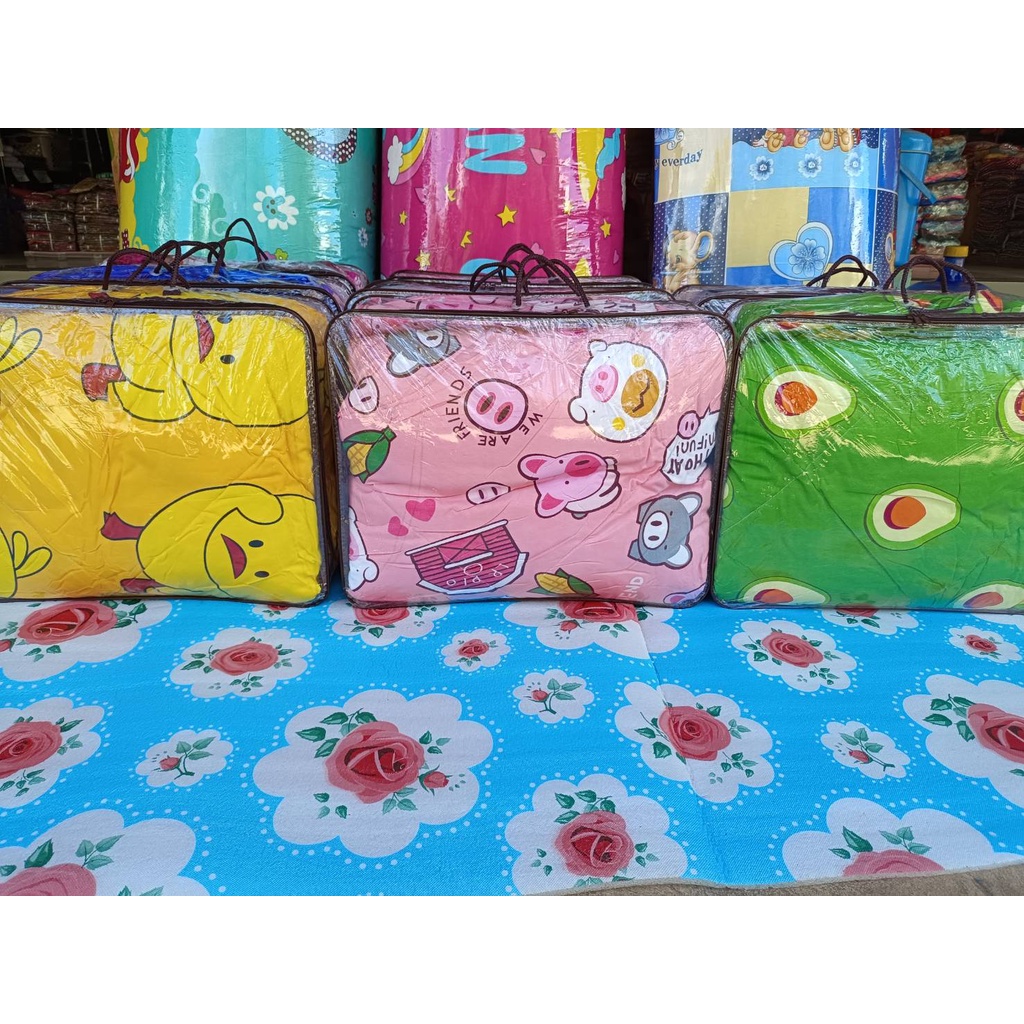 ผ้าห่มโตโต้ 6 ฟุต ขนาด 180x200 cm. ผ้าห่มนุ่มนิ่ม เกรดA มีกระเป๋าให้ เนื้อผ้าดี ราคาถูก พร้อมส่ง