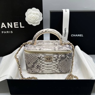 Chanel vanity Grade vip Size 16 cm