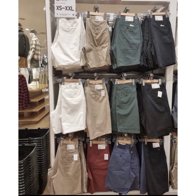 Uniqlo - กางเกงขาสั้นผู้ชาย Chino