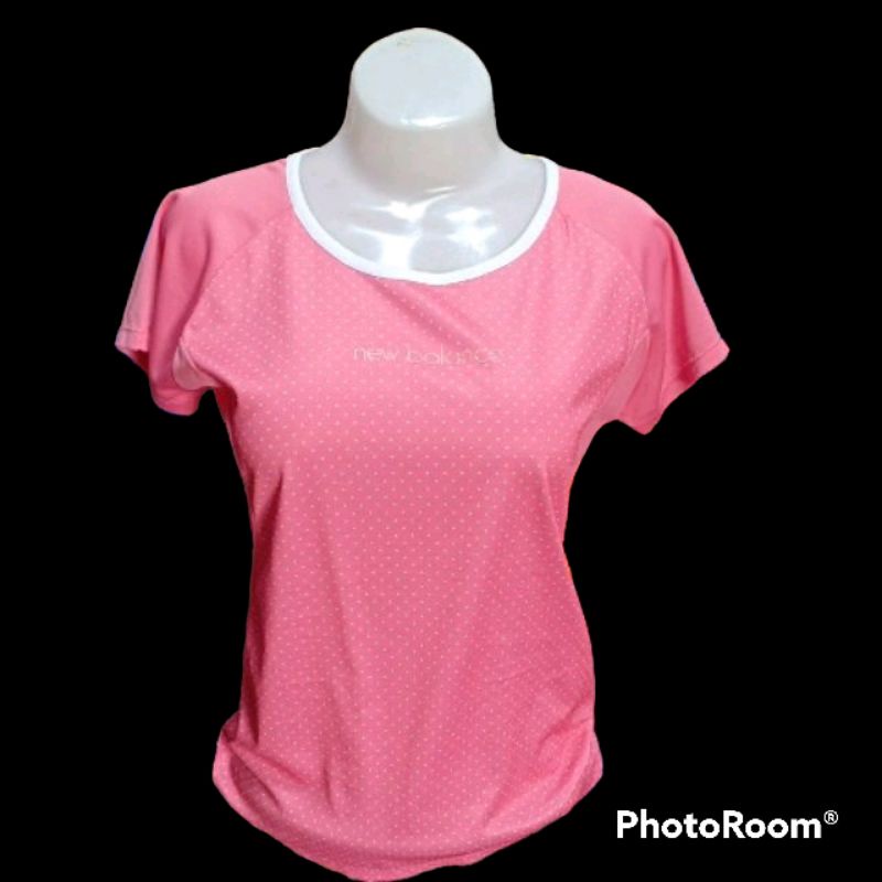 เสื้อยืดกีฬา new balance Size L(Women's) มือ2