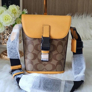 🎀(สด-ผ่อน) กระเป๋าใส่โทรศัพท์ สีเหลือง COACH C3134 Track Small Flap Crossbody In Colorblock Signature Canvas