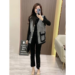 มาแรง | Influencer Vest Xiaoxiang Style Unique Stripeed Vest Classy Vest Women Spring Autumn Vest Outer Vest Top Striped Waistcoat