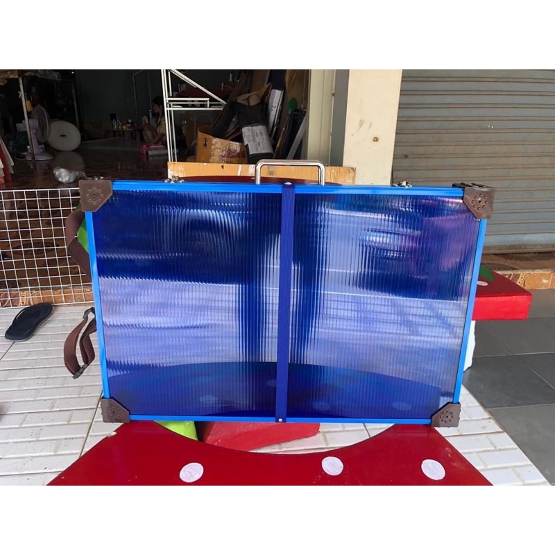 แผงลอตเตอรี่/แผงหวยชนิดสีใส (ขอบอลูมีเนียมสลับสี)ขนาด 50x70ซม.และ80x60ซม.