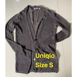 มือสองคาร์ดแกนไหมพรม สีเทา uniqlo size S อก32-34 ใส่ได้ สภาพ80++