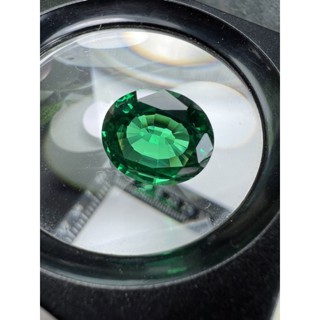 lab green emerald 12x14mm 18 carats 2 pieces