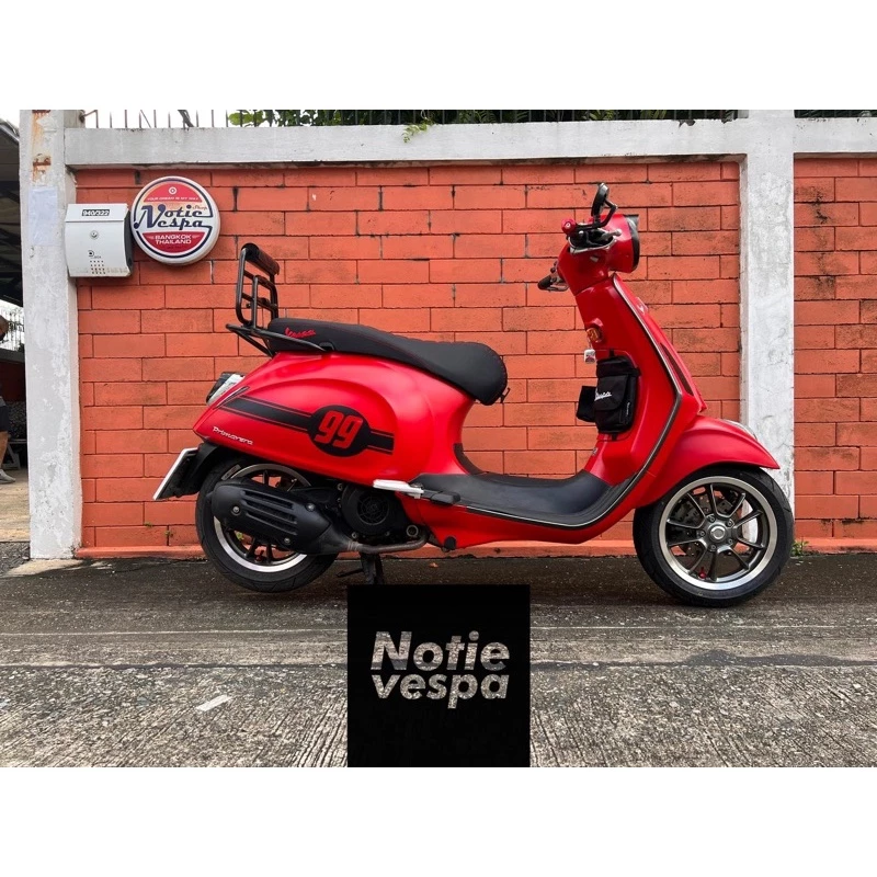 สติ๊กเกอร์ติดกลางฝา Vespa เลือกเลขได้ thumbnail 10