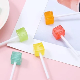 Mini lollipop อมยิ้มมินิ อมยิ้มจิ๋วทรงลูกเต๋ารสผลไม้ 50-100ชิ้น (1ชิ้น/3กรัม) สีสันสดใส อบยิ้มสผลไม้คละสี