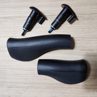 ปลอกแฮนด์ LA Bicycle Ergo Grip Black ปลอกแฮนด์สำหรับจักรยานที่ใช้เกียร์แบบบิด สั้นข้าง ยาวข้าง