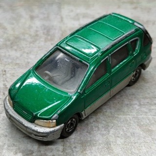 Tomica โมเดลรถเหล็กโทมิก้า TOYOTA IPSUM  NO.960 S = 1/64