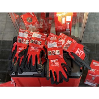 ￼Milwaukee ถุงมือ กันบาด Cut Level 1 Dipped Gloves (สีแดง/ดำ) ถุงมือ กันบาด กันของมีคม