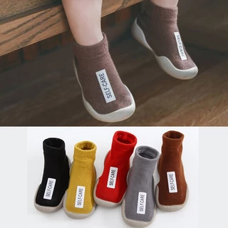 babybear รองเท้าเด็กหัดเดิน ไหมพรมนุ่ม รองเท้ากันลื่นเด็ก รองเท้าหัดเดิน กันลื่น5สีสดใส แดง,เหลือง,น้ำตาล,เทา,ดำ A1