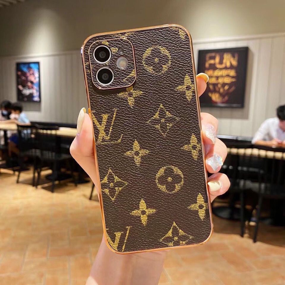 เคสโทรศัพท์มือถือหนัง ลายโลโก้คลาสสิก ป้องกันกล้อง สําหรับ iPhone 13 12 11 Pro Max XS Max XR X 8 7 Plus